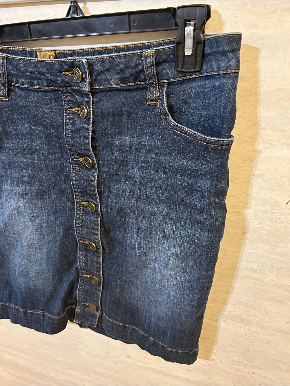 KUT from the Kloth button-front denim mini skirt. - Picture 4 of 13